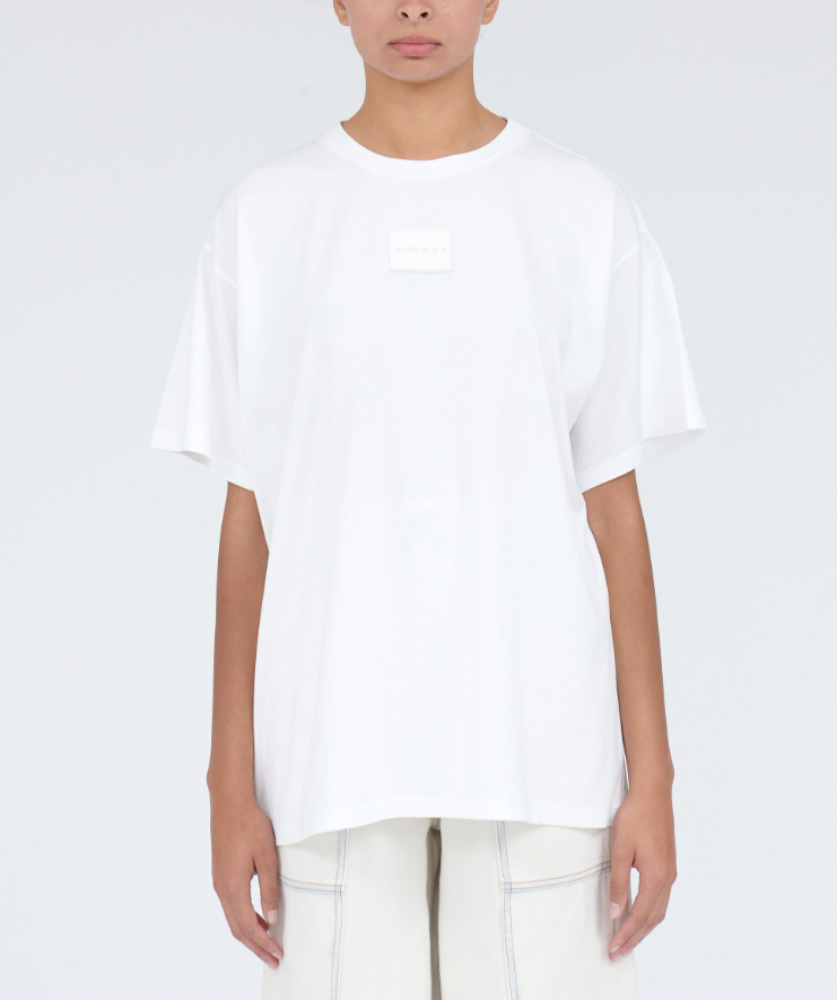 MM6 WHITE T-SHIRT  메종마르지엘라 화이트 반팔 티셔츠 - 아데쿠베